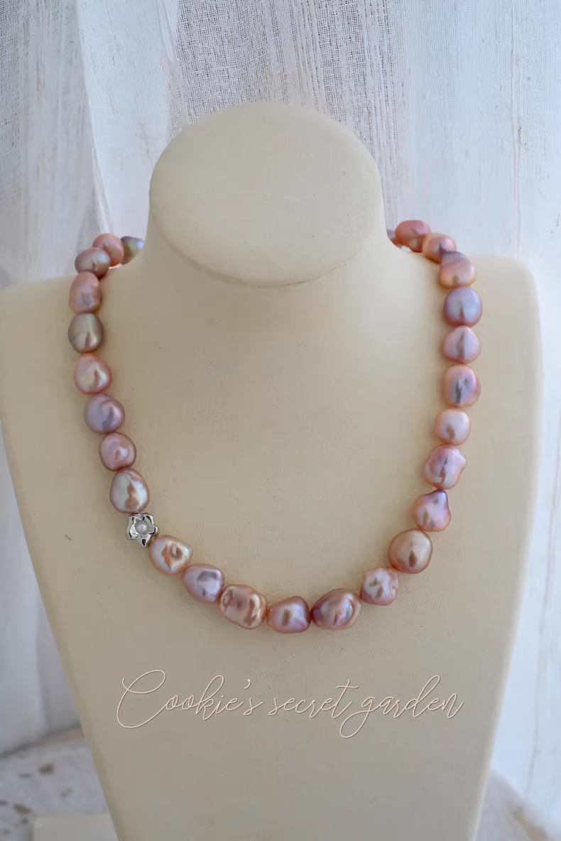 【Monet Garden Collection】 Handmade Berry Ice Baroque Pearl Necklace