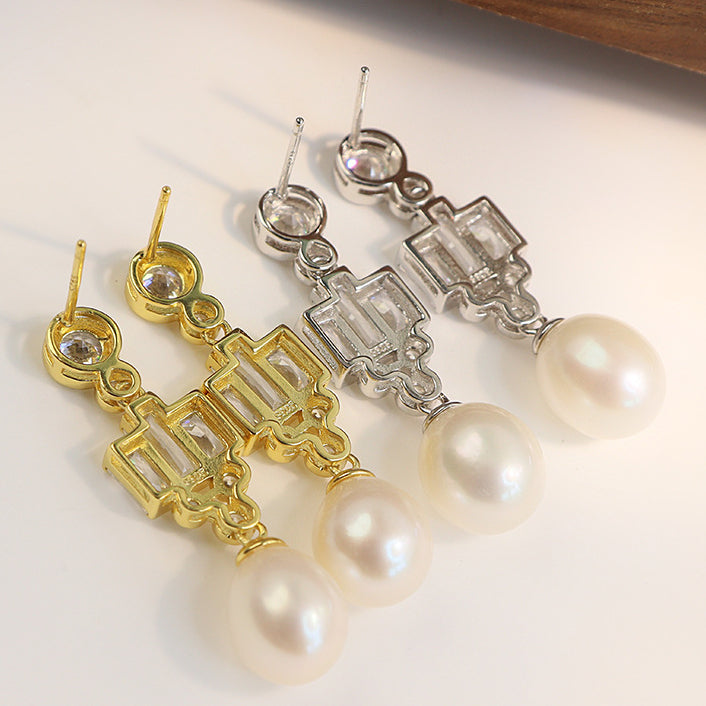 Light Luxury Royal Style Pearl Dangle Earrings