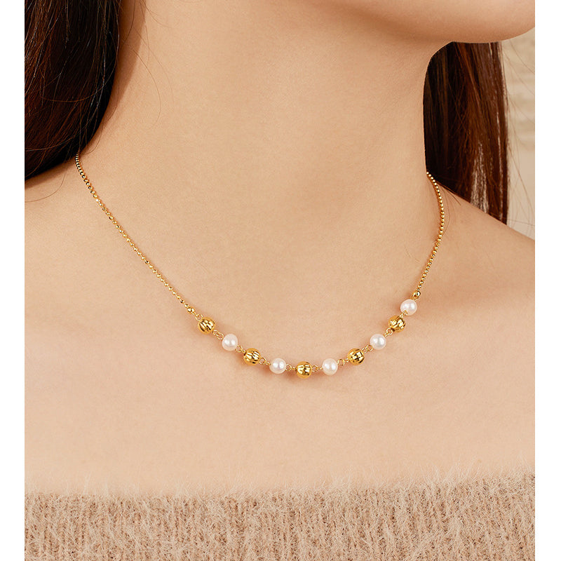 Pullable Smile Baroque Pearl Pendant Necklace