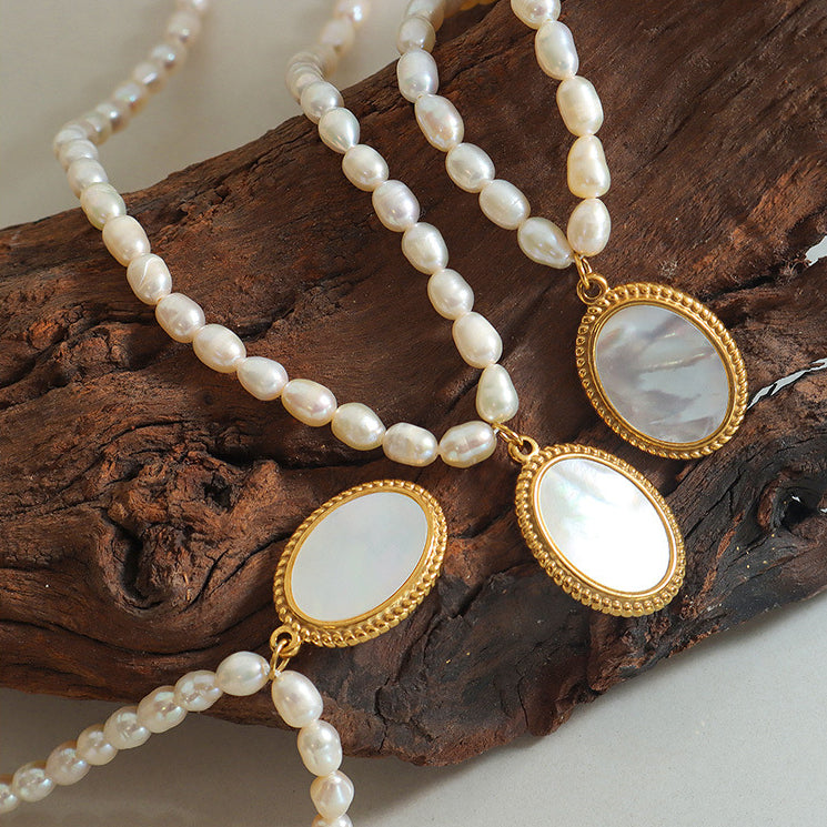 Oval Mother of Pearl Pendant Necklace