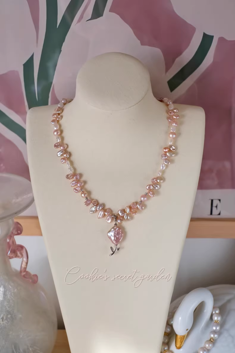 【Monet Garden Collection】 Handmade Rose Baroque Pearl Pendant Necklace