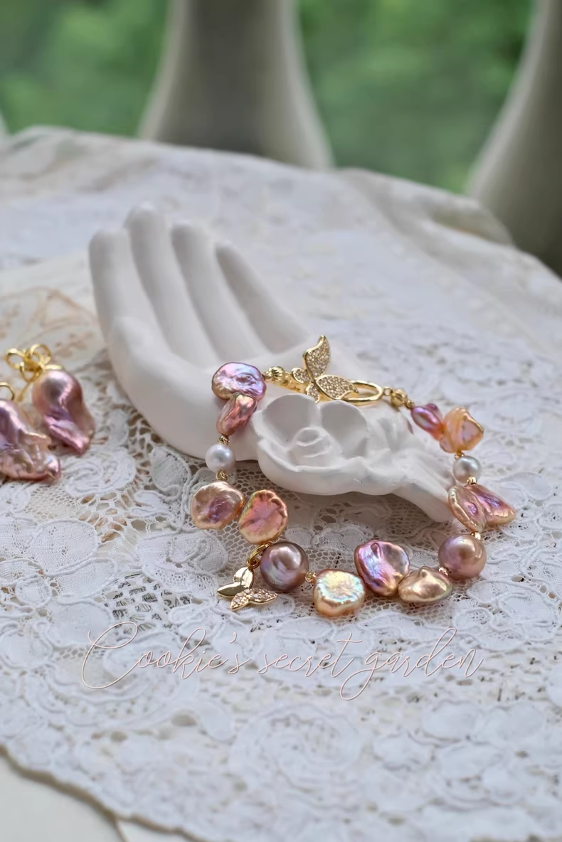 【Monet Garden Collection】 Handmade Butterfly Baroque Pearl Bracelet