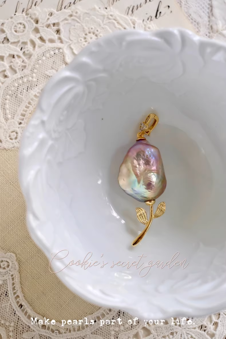 【Monet Garden Collection】 Handmade Fairyland Rose Baroque Pearl Pendant