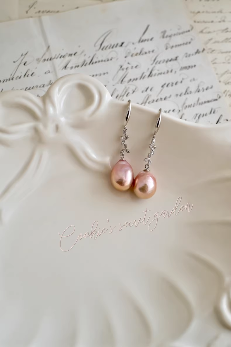 【Monet Garden Collection】 Handmade Peach Melody Baroque Pearl Earrings