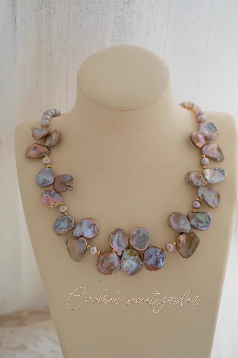 【Monet Garden Collection】 Handmade Vintage Elegant Petal Baroque Pearl Necklace