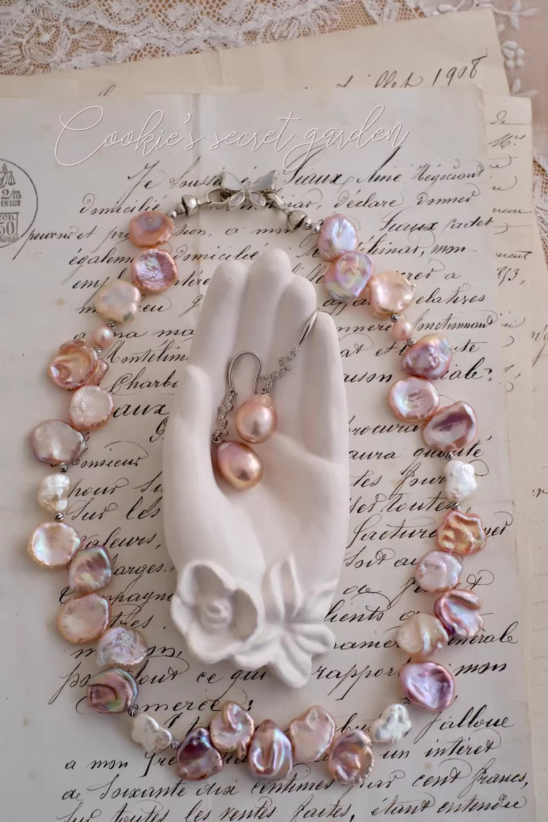 【Monet Garden Collection】 Handmade Butterfly Yard Baroque Pearl Necklace