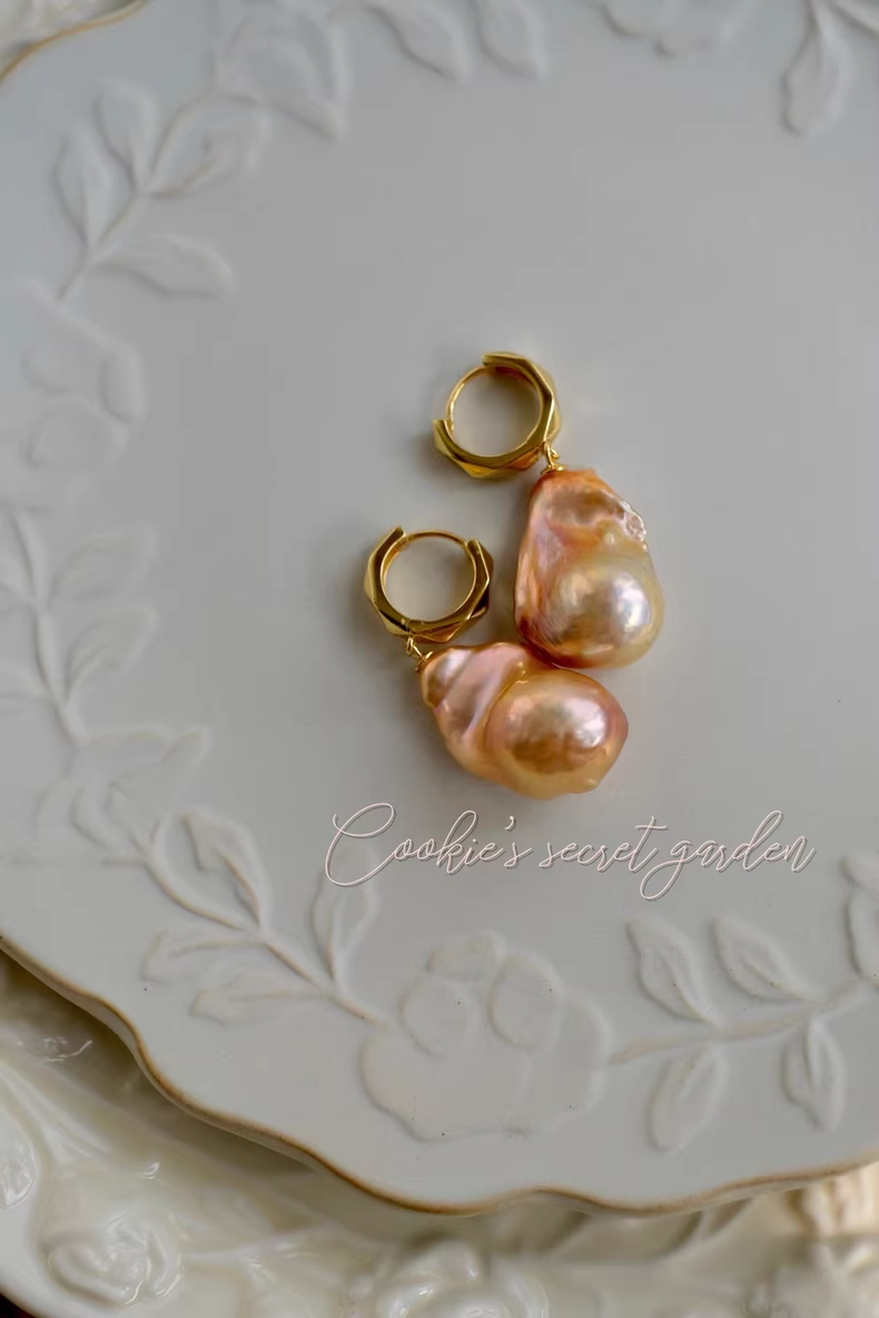 【Monet Garden Collection】 Handmade Caramel Baroque Pearl Earrings