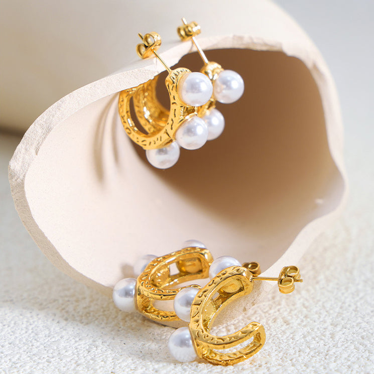 Hollow C Shape Three Pearls Earring