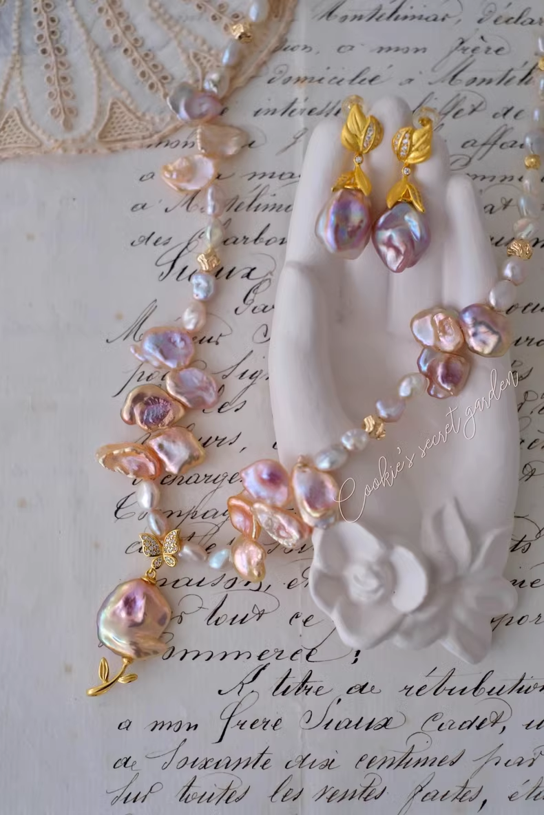 【Monet Garden Collection】 Handmade Glass Garden Baroque Pearl Necklace