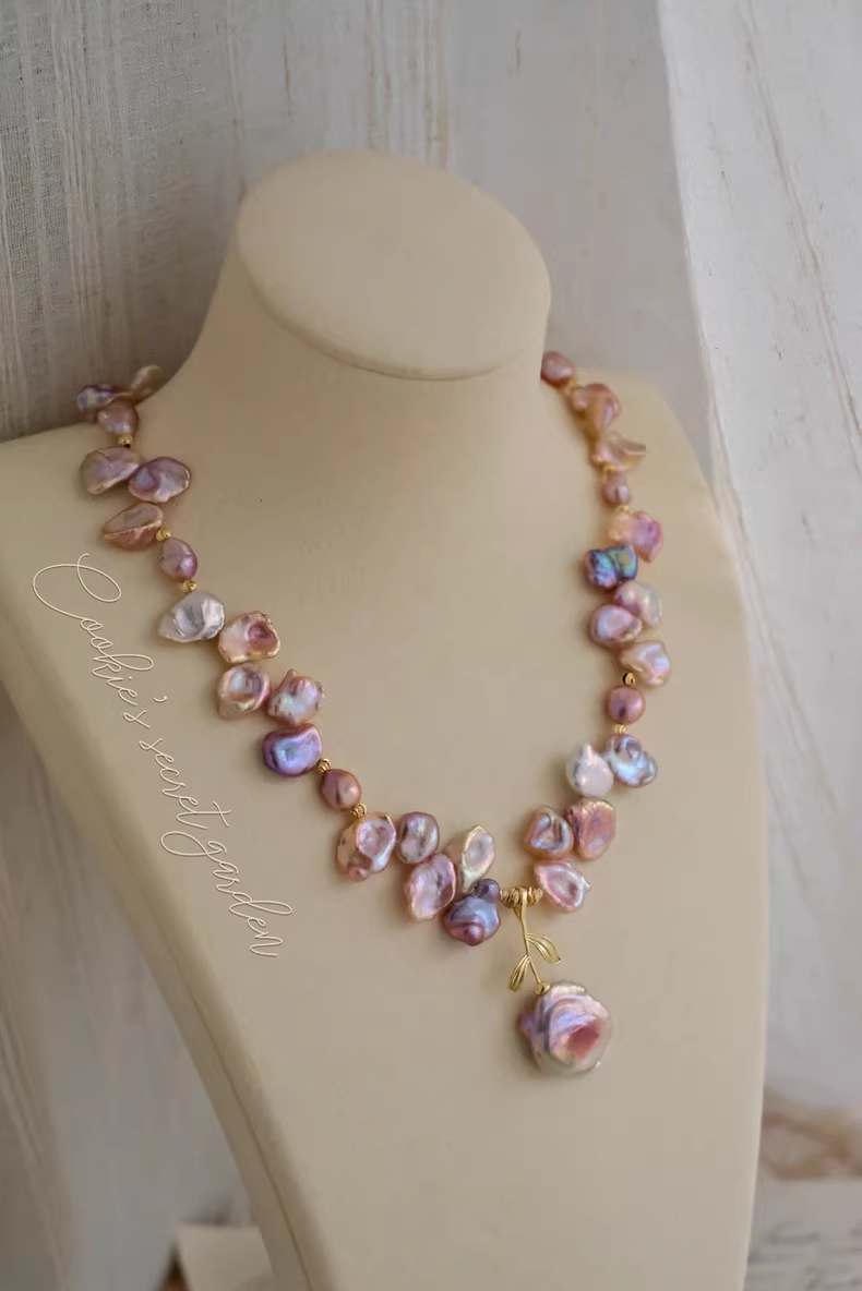 【Monet Garden Collection】 Handmade OT Clasp Rose Dangle Baroque Pearl Necklace