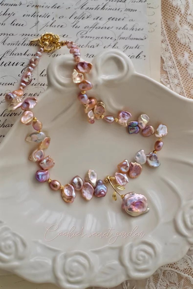 【Monet Garden Collection】 Handmade OT Clasp Rose Dangle Baroque Pearl Necklace