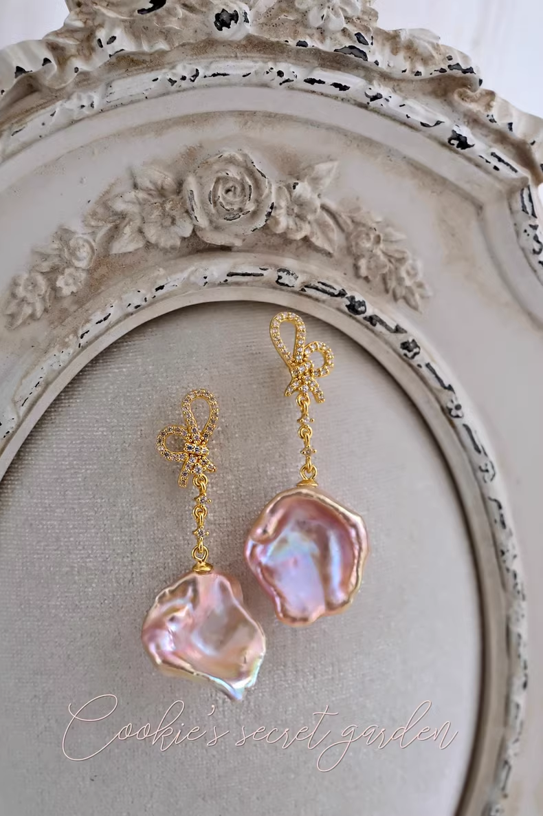 【Monet Garden Collection】 Handmade Yuru Bow Baroque Pearl Drop Earrings