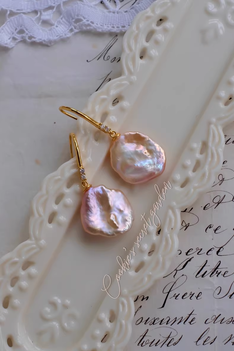 【Monet Garden Collection】 Handmade Hook Baroque Pearl Dangle Earrings