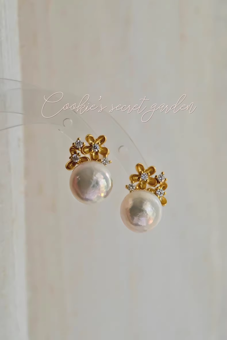 【Monet Garden Collection】 Handmade Flower Freshwater Pearl Stud Earrings