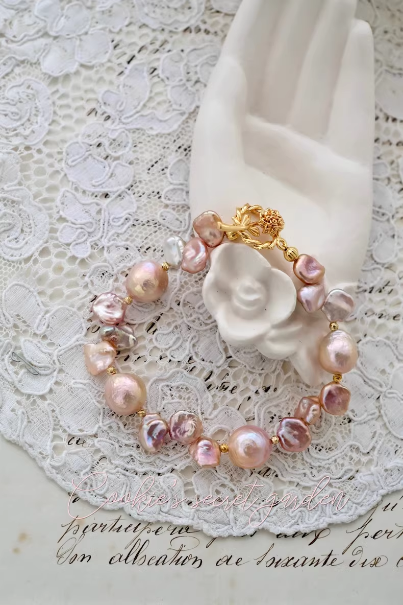 【Monet Garden Collection】 Handmade Peach Oolong Baroque Pearl Bracelet