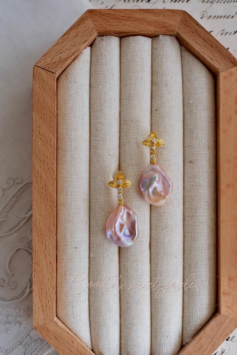 【Monet Garden Collection】 Handmade Iridescent Pink Baroque Pearl Earrings