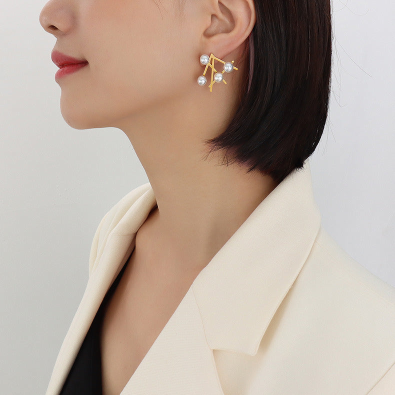 Irregular Fan Pearl Earrings