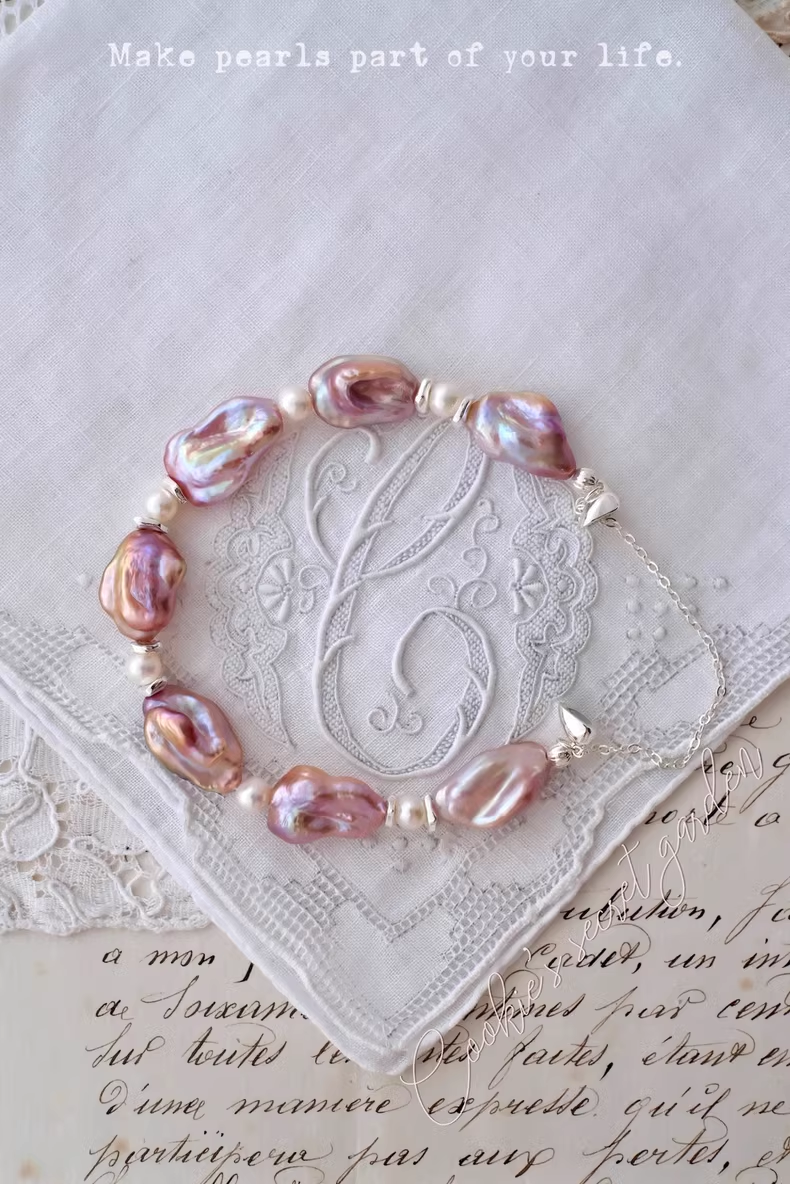 【Monet Garden Collection】 Handmade Beating Heart Baroque Pearl Bracelet