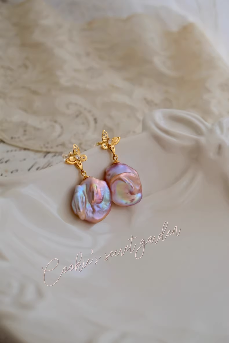 【Monet Garden Collection】 Handmade Butterfly Purple Baroque Pearl Earrings