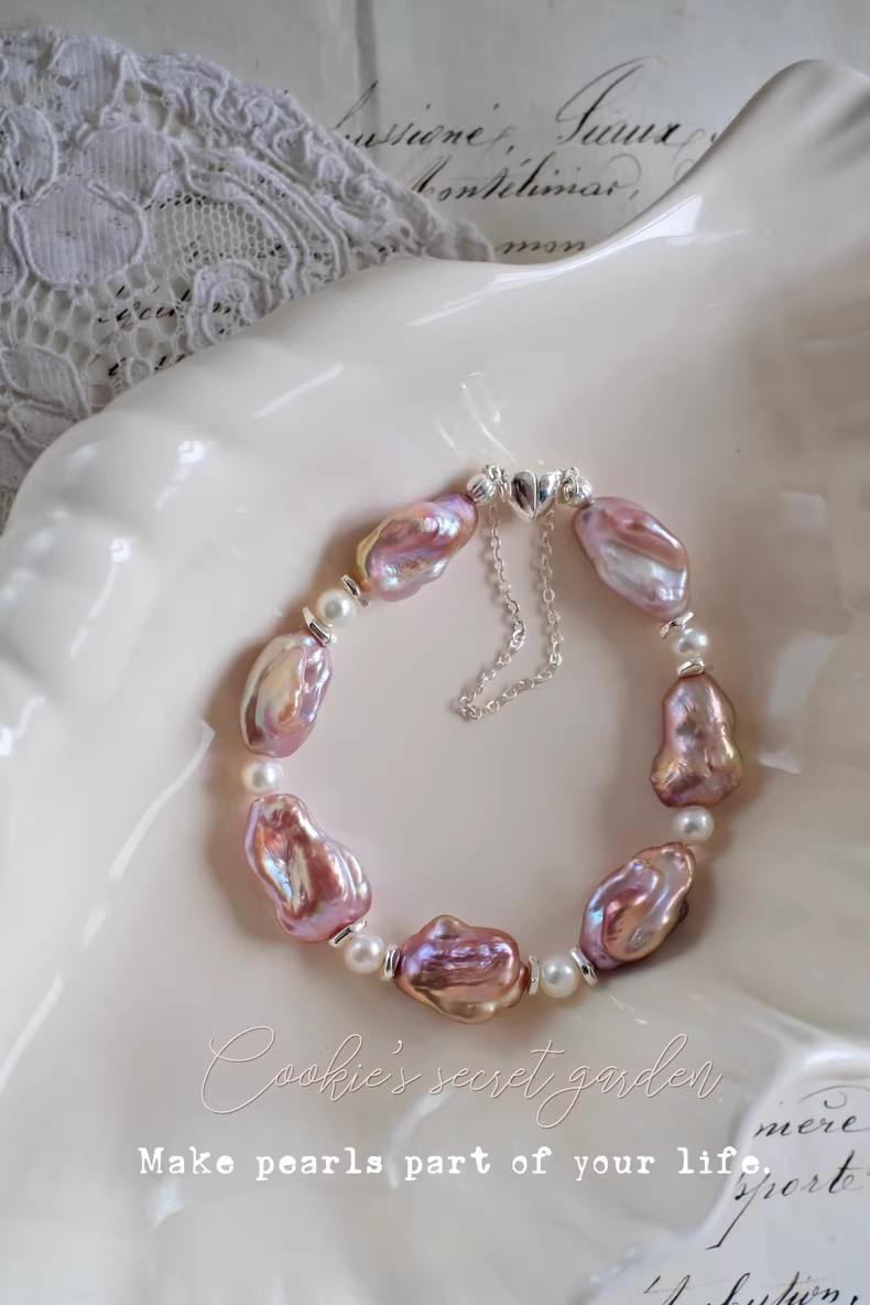 【Monet Garden Collection】 Handmade Beating Heart Baroque Pearl Bracelet