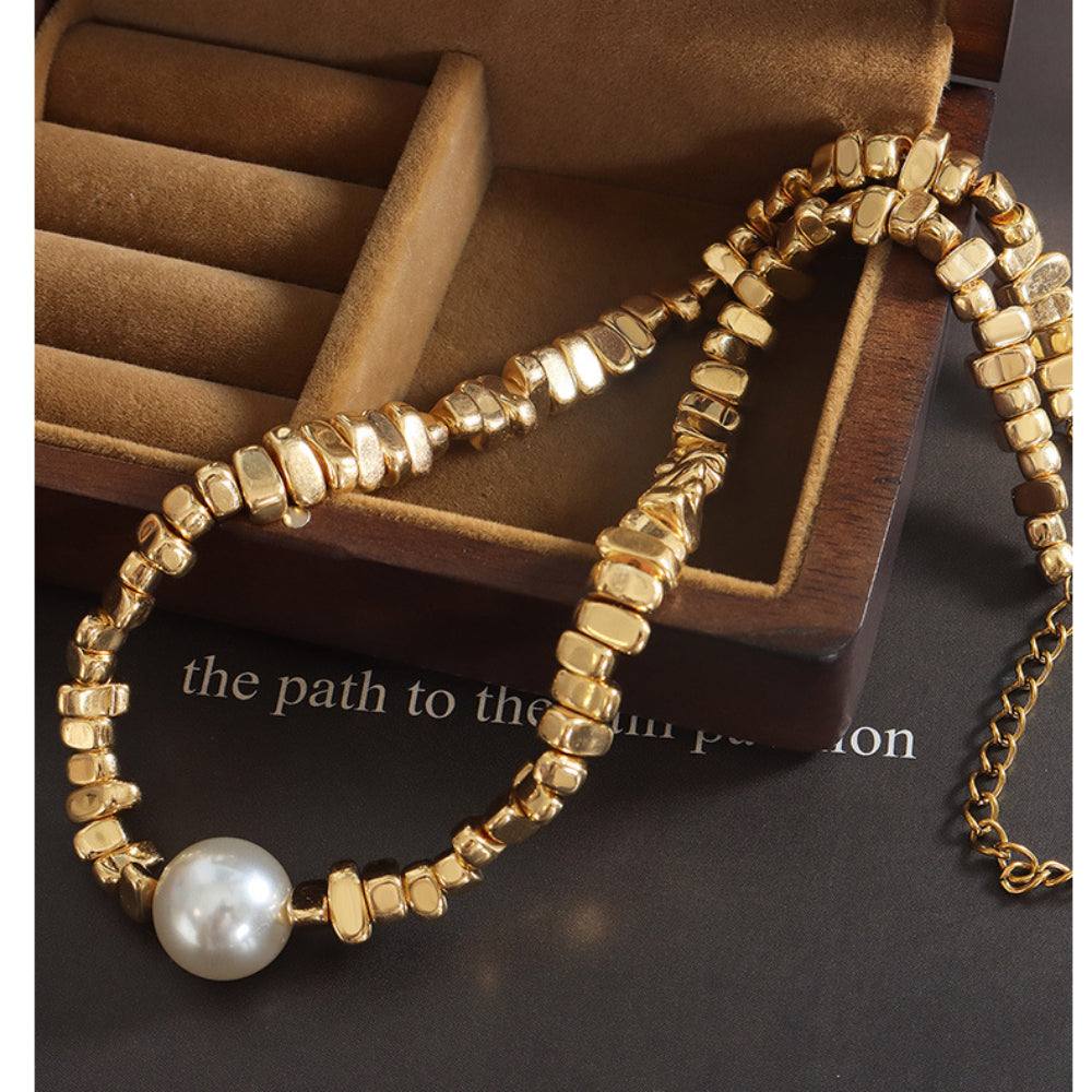 Exaggerated Irregular Gold Chain Pearl Pendant Necklace