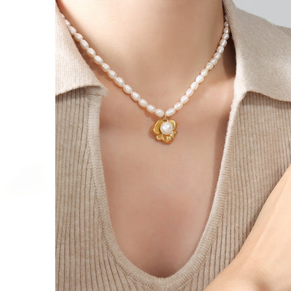 Irregular Flower Inlay Pearl Pendant Freshwater Pearl Necklace