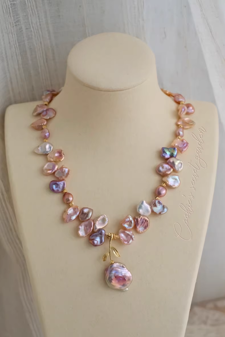 【Monet Garden Collection】 Handmade OT Clasp Rose Dangle Baroque Pearl Necklace