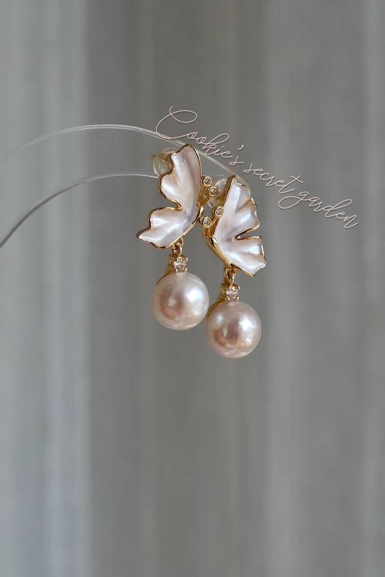 【Monet Garden Collection】 Handmade Butterfly Baroque Pearl Earrings