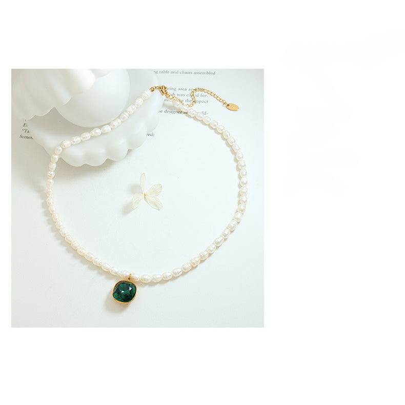 Deep Green Crystal Pendant Pearl Necklace