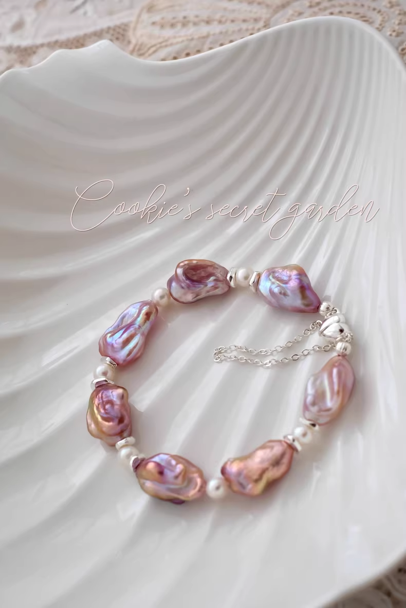 【Monet Garden Collection】 Handmade Beating Heart Baroque Pearl Bracelet