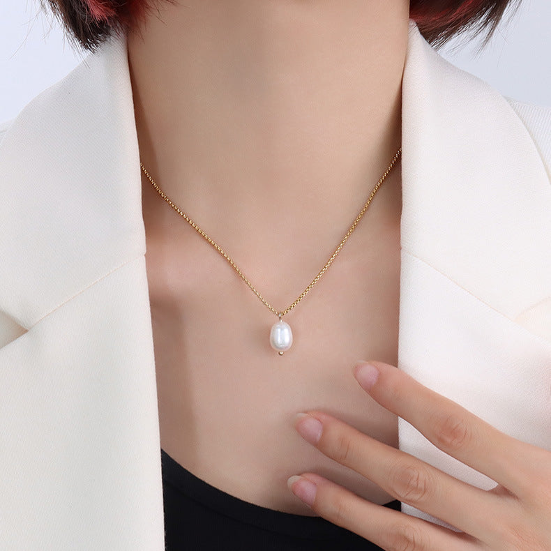 Single Freshwater Pearl Pendant Necklace