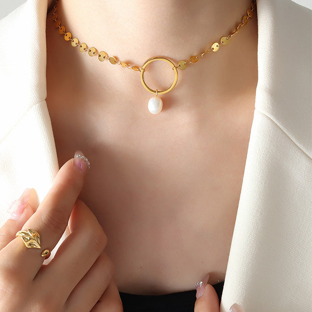 Round Disc Stitching Choker Necklace With Pearl Pendant