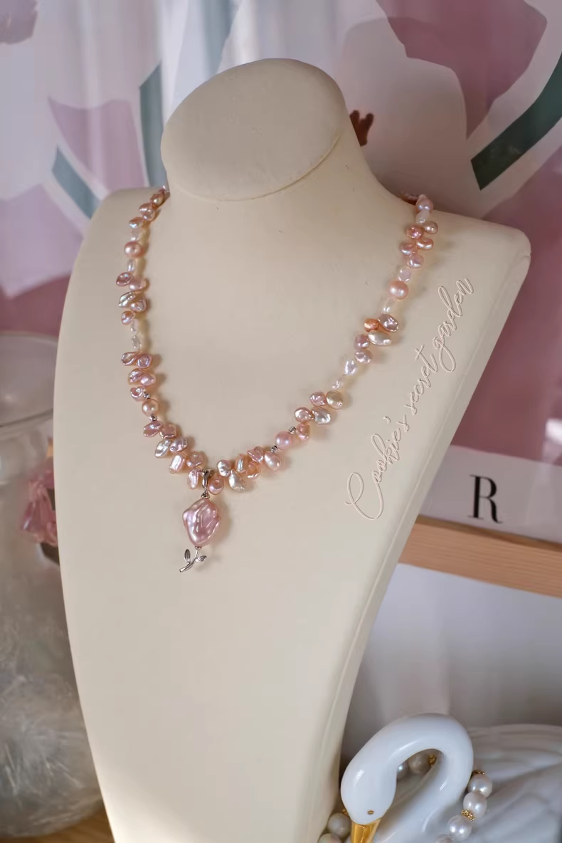 【Monet Garden Collection】 Handmade Rose Baroque Pearl Pendant Necklace