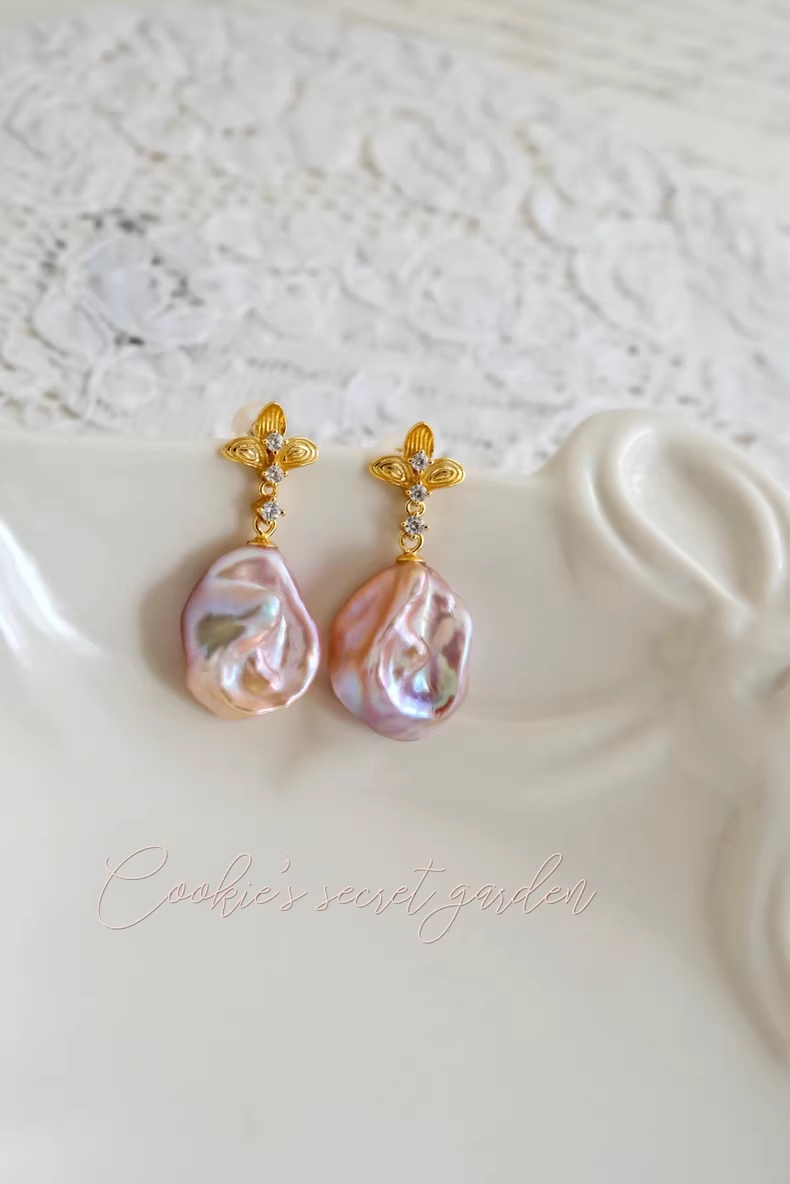 【Monet Garden Collection】 Handmade Iridescent Pink Baroque Pearl Earrings