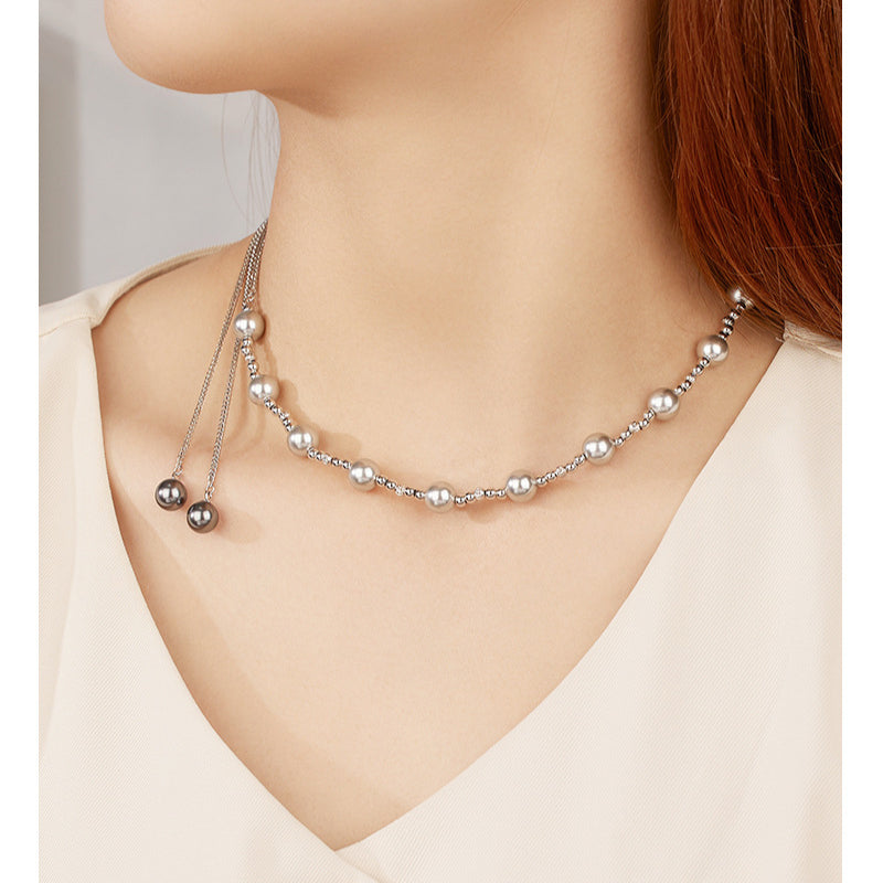 Pulling Grey Swarovski Pearl Necklace