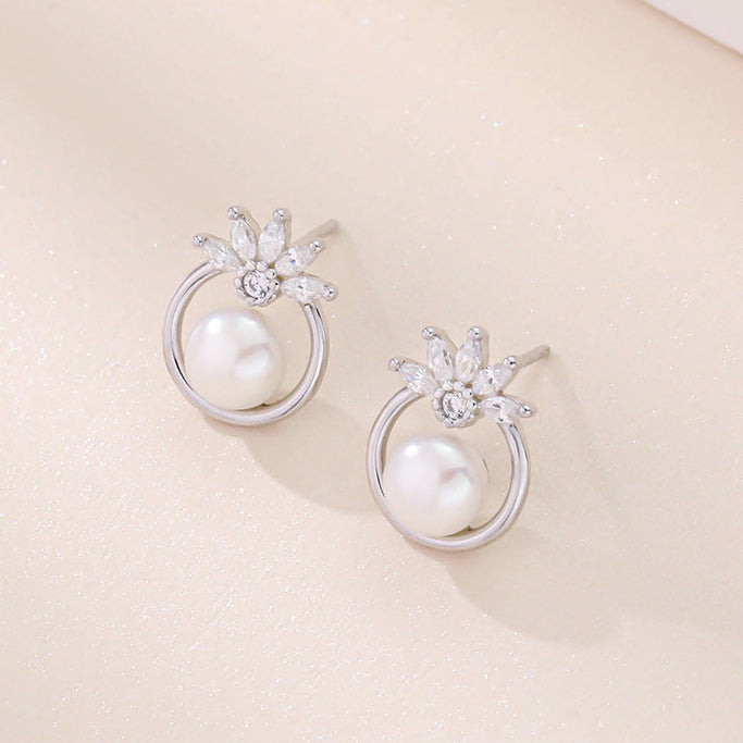 Gem and Pearl Earrings Stud