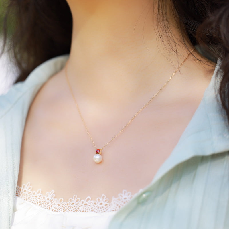 Natural Garnet and Freshwater Pearl Pendant Necklace