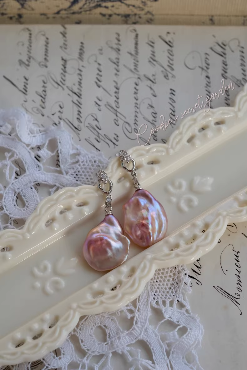 【Monet Garden Collection】 Handmade Pink-purple Baroque Pearl Earrings