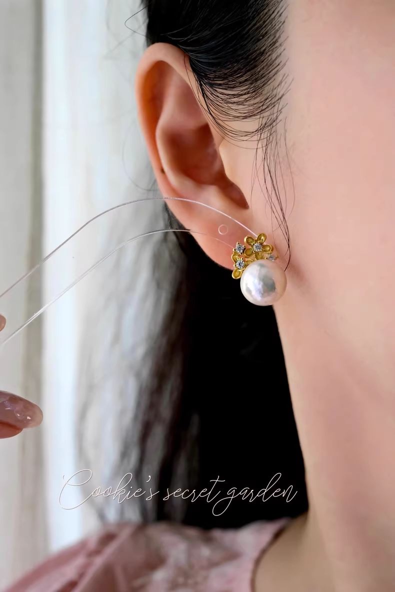 【Monet Garden Collection】 Handmade Flower Freshwater Pearl Stud Earrings