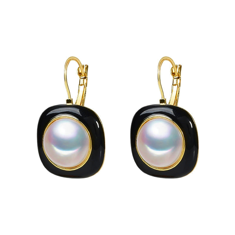 Black Retro Pearl Earrings