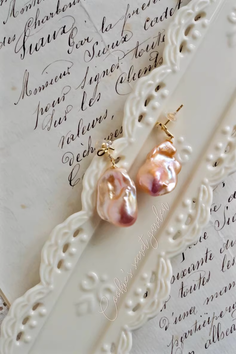 【Monet Garden Collection】 Handmade Morning Mist Baroque Pearl Earrings