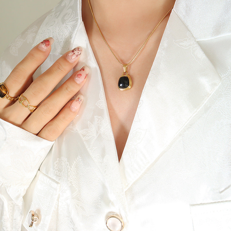 Snake Bone Chain Black White Geometric Pendant Necklace