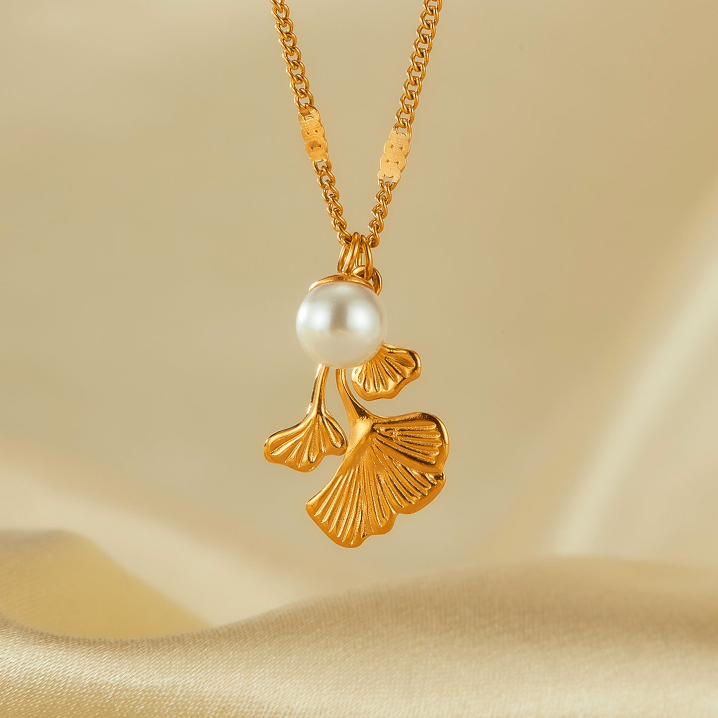 Ginkgo Biloba Leaf Pearl Pendant Necklace