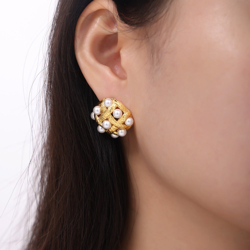 Retro Hollow Cube Pearl Stud Earrings