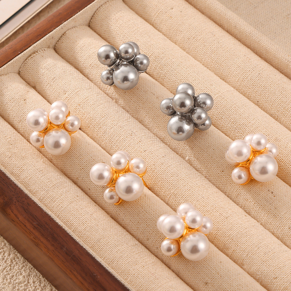 Flower Cluster Pearl Earrings