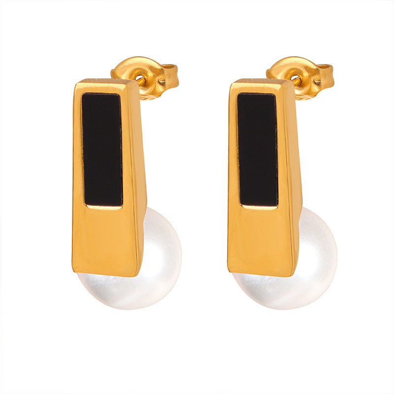 Earphone Shape Pearl Earrings