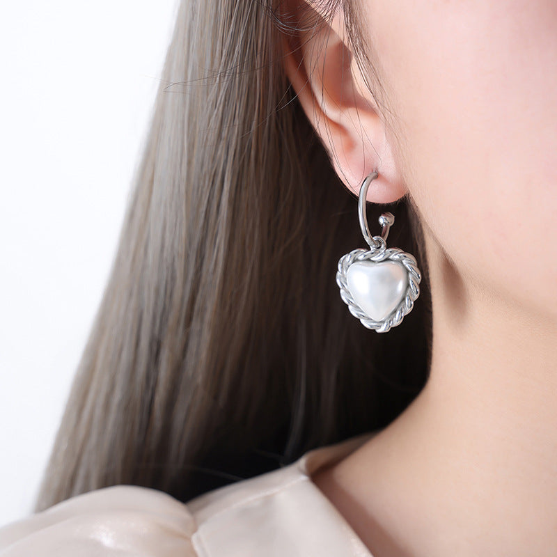 Heart Resin Pearl Earrings