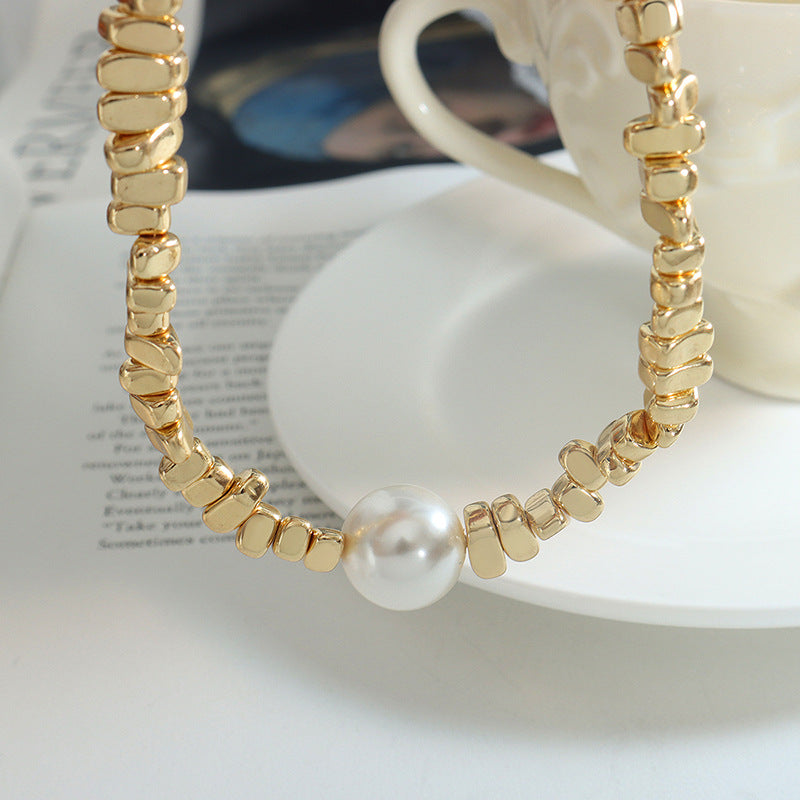 Exaggerated Irregular Gold Chain Pearl Pendant Necklace