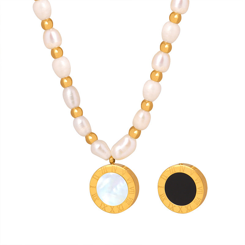 Double Sided Colors Round Pendant Beaded Pearl Necklace
