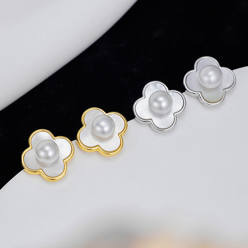 Pearl Clover Stud Earrings